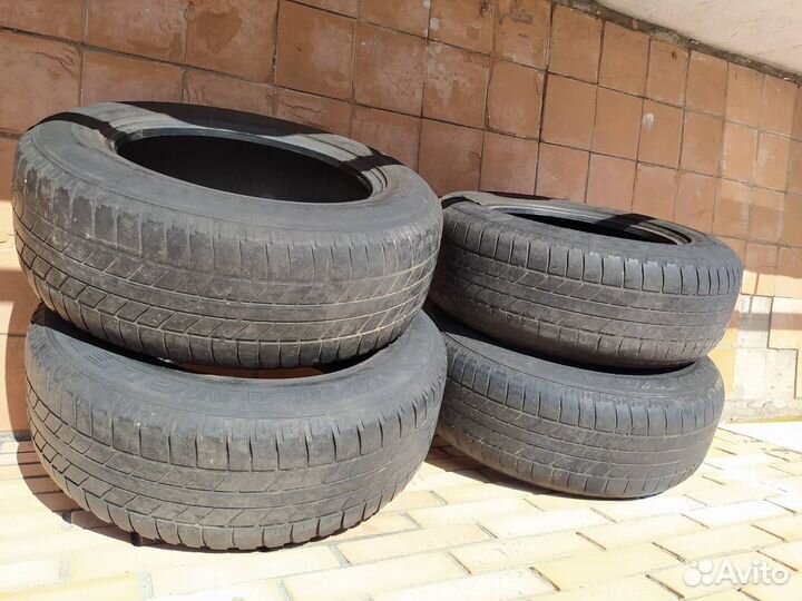 Goodyear Wrangler HP 235/65 R17 104V