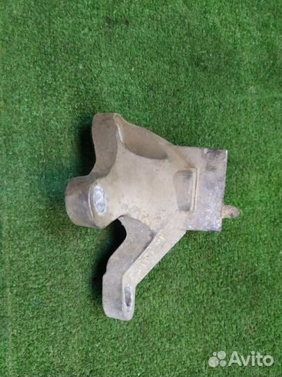 Кронштейн Mazda 3 BL 1.6 2011