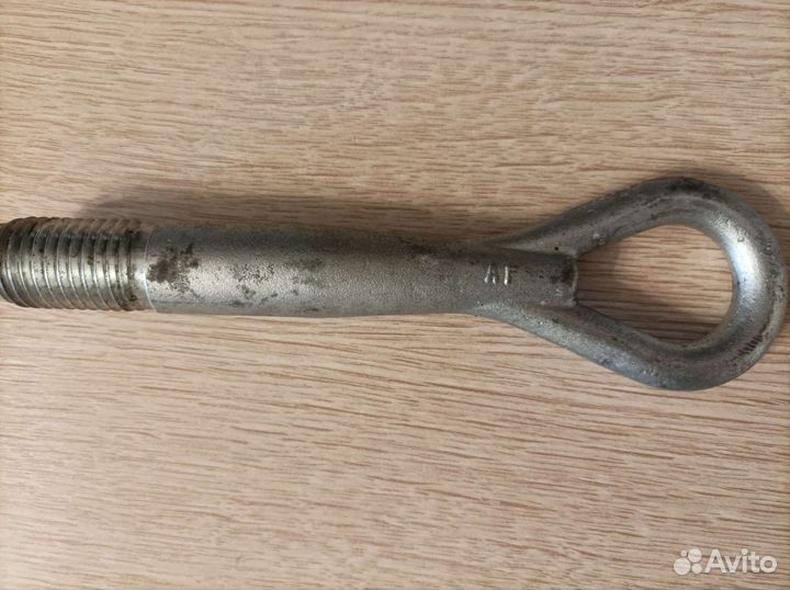 Буксировочный крюк на Nissan Teana