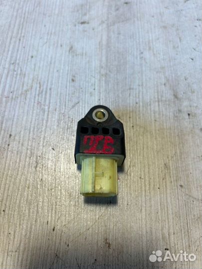 Датчик airbag Toyota Land Cruiser Prado 150