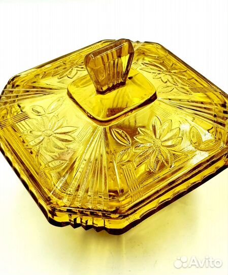 Ваза Баролак, бомбоньерка Чехословакия