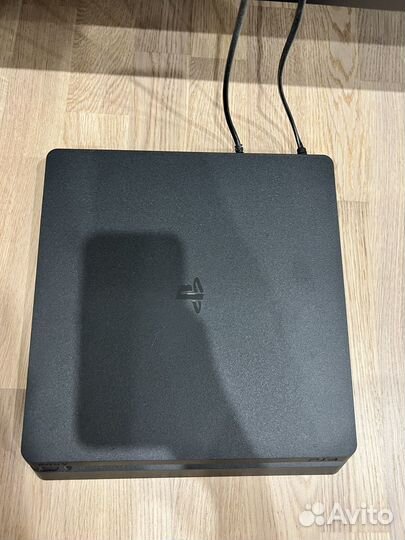 Ps4 1tb + 3 игры