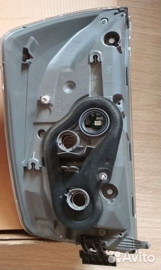 Фонарь задний правый Приус 30 дорест.(Prius ZVW30)