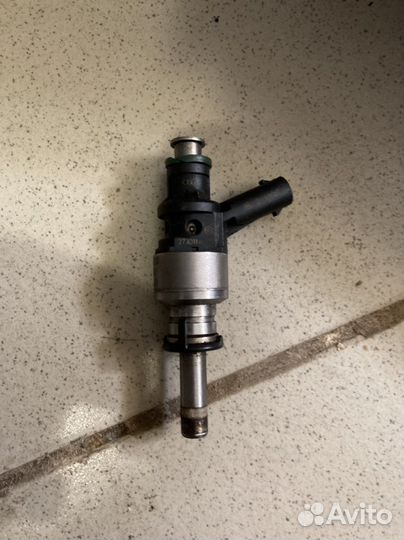 Форсунка топливная бензиновая VAG 06E906036P