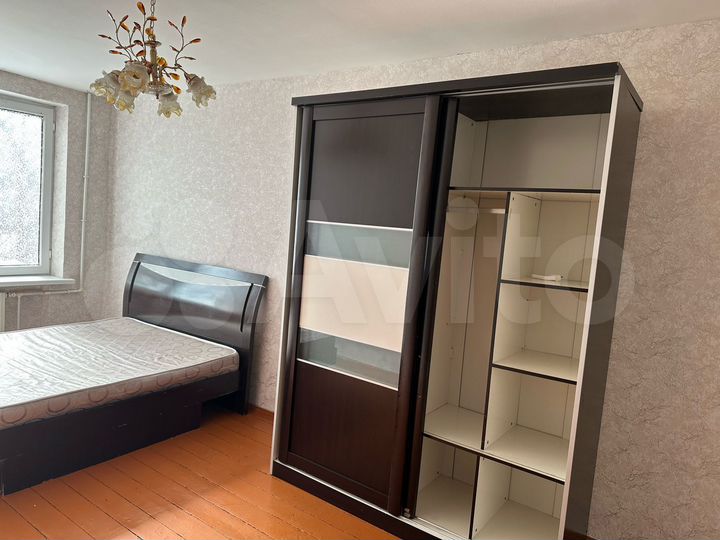 2-к. квартира, 56 м², 2/5 эт.