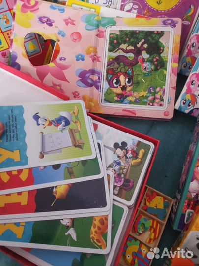 Коробка с развивашками