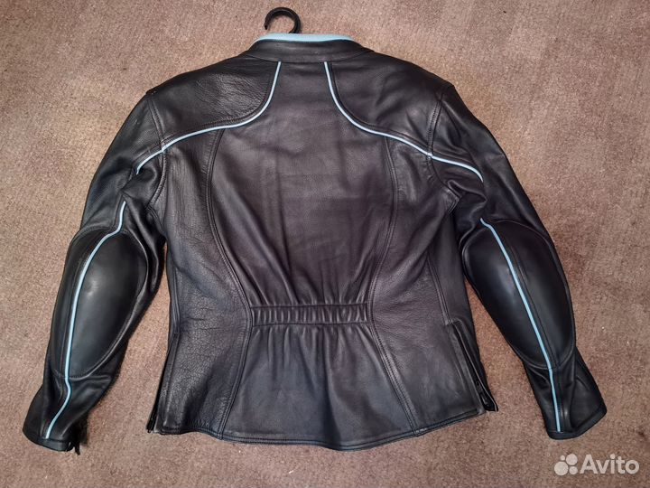 Женская мотокуртка кожа