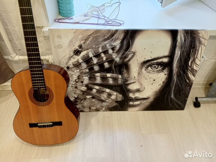 Картина Девушка с перьями, 90х60 на стену холст