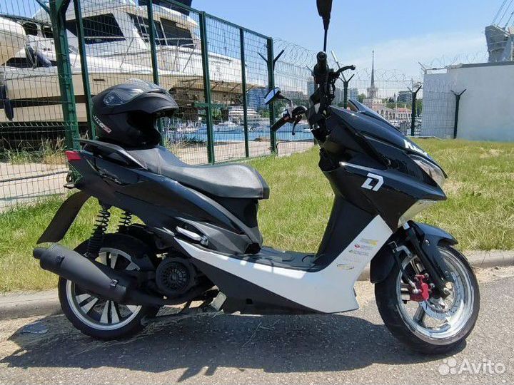 Скутер ARC 125