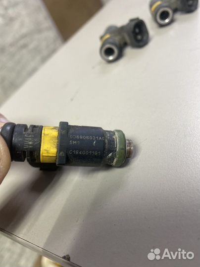 Топливная форсунка Шкода Октавиа А5 BUD