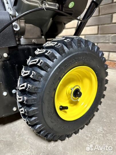 Снегоотбрасыватель Champion ST656BS новый