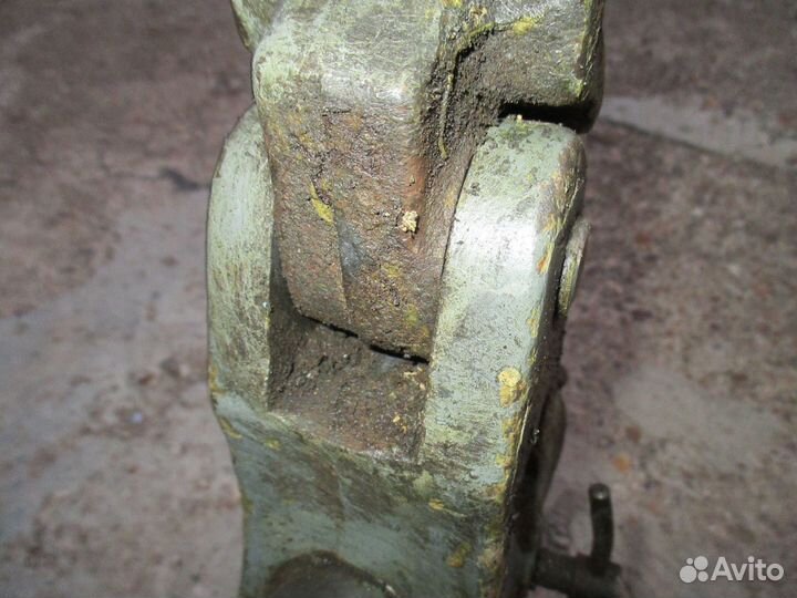 Люнет неподвижный дип-300