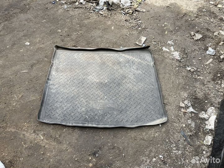 Резиновый коврик багажник Chevrolet Cruze хетчбэк