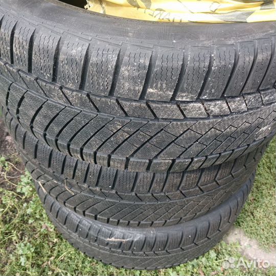 Continental ContiWinterContact TS 830 275/45 R20 110