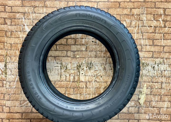 Nokian Tyres Hakkapeliitta 5 215/65 R16