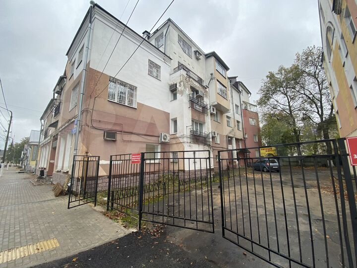 Здание, 740 м²