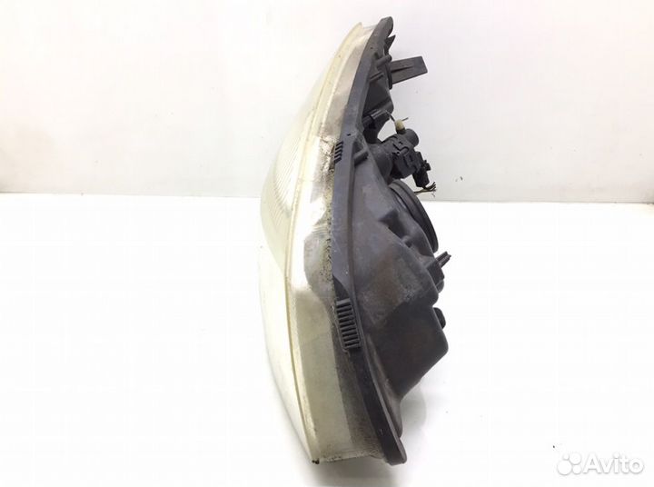 Фара Renault Scenic (2003-2009)