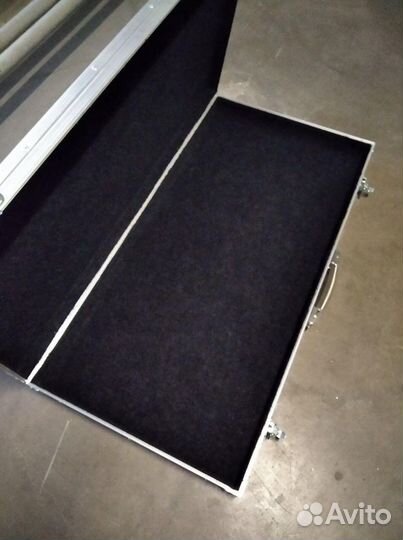 Кейс из алюминиевого композита отделанный карпетом