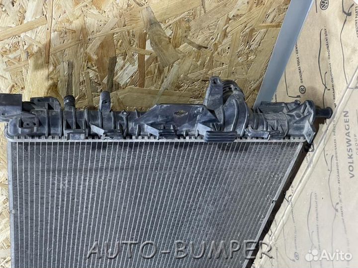 Volvo / Ford / Land Rover радиатор основной