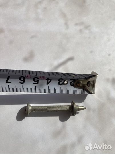 Дюбель гвоздь