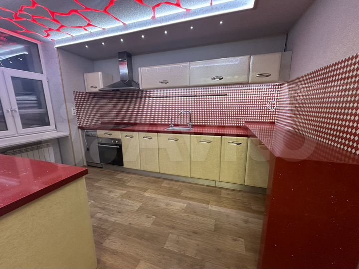 3-к. квартира, 77 м², 5/5 эт.