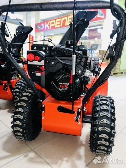 Снегоуборщик бензиновый Honda HSS 13лс