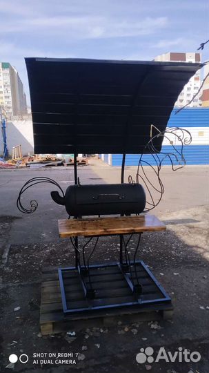 Кованый мангал с крышей