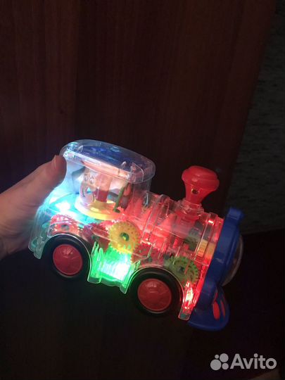 Игрушка паровозик