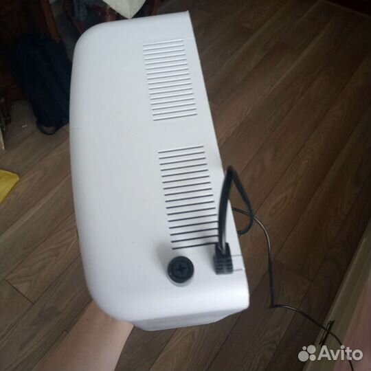 Лампа для сушки ногтей