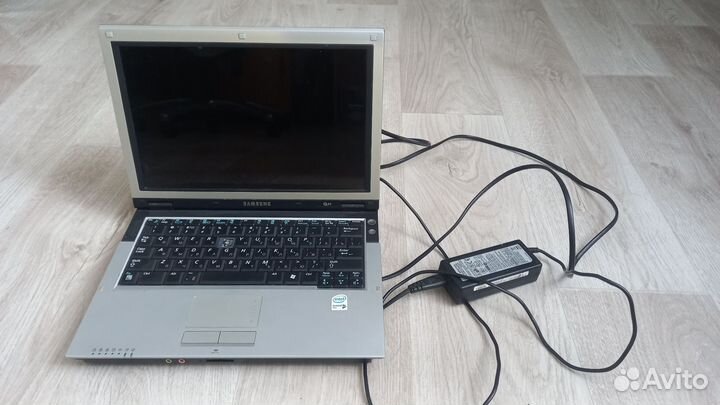 Ноутбук samsung Q35