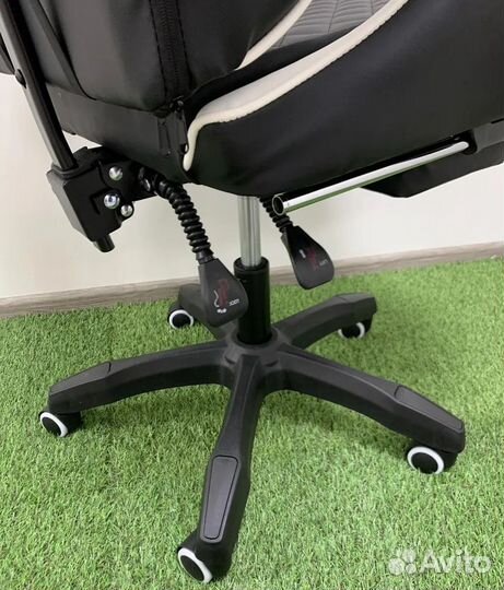 Компьютерное игровое кресло геймерское с массажем