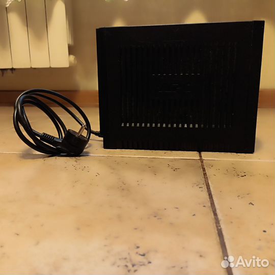 Источник бесперебойного питания APC Back-UPS ES 70