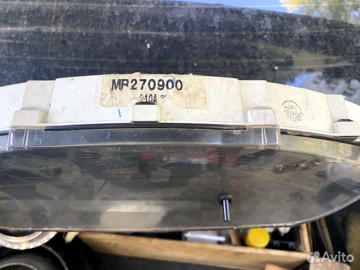 Щиток приборов Mitsubishi Galant 8