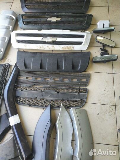 Кронштейны крепления. Chevrolet Niva. 2123