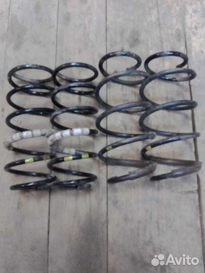Стойки Солярис 1. Рио 3. пружины