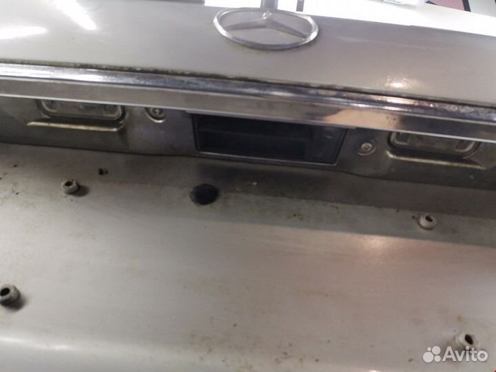 Крышка для mercedes-benz E-Class (W211)