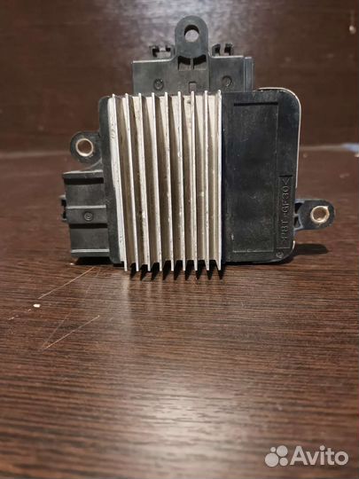 Блок управления вентилятором Toyota Camry Corolla