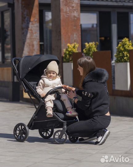 Коляска прогулочная Carrello Nero