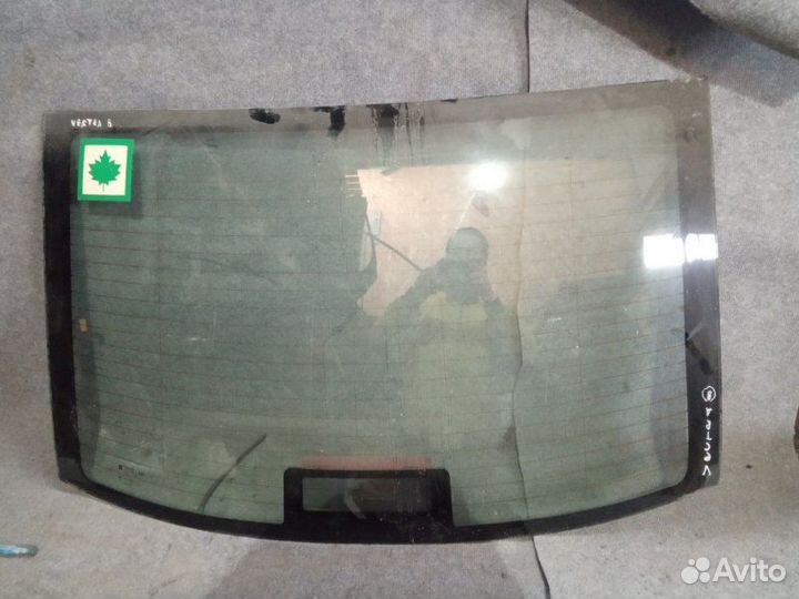 Стекло заднее Opel Vectra B 1.6 1998