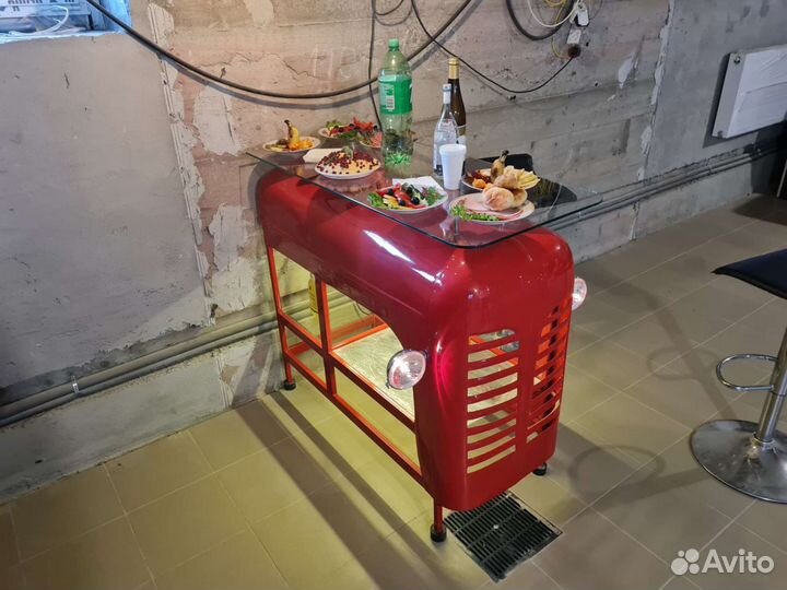 Оригинальнаяя барная стойка