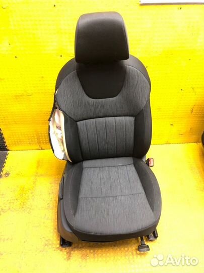 Сидение переднее правое Skoda Octavia cwva 2017