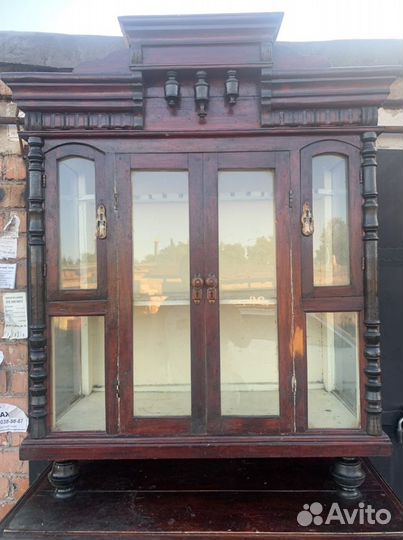 Антикварный буфет