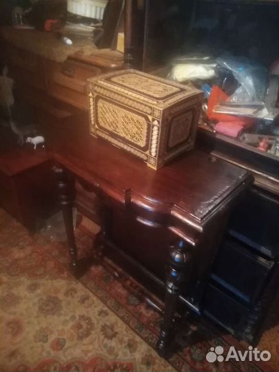 Шкатулка старинная, лорец