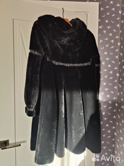 Шуба мутоновая 44 46 с капюшоном
