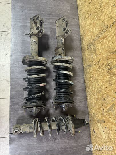 Стойки Honda stream rn6, rn8, 2007-2014 год