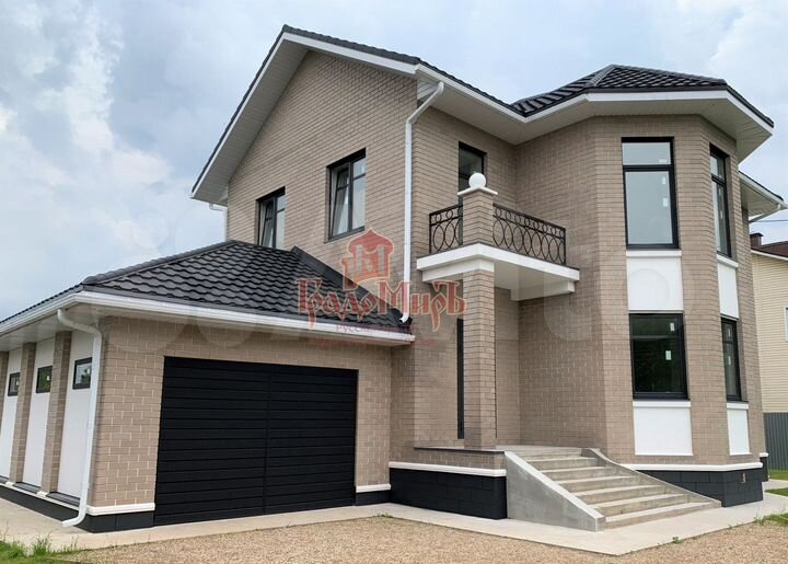 Дом 214,2 м² на участке 12 сот.