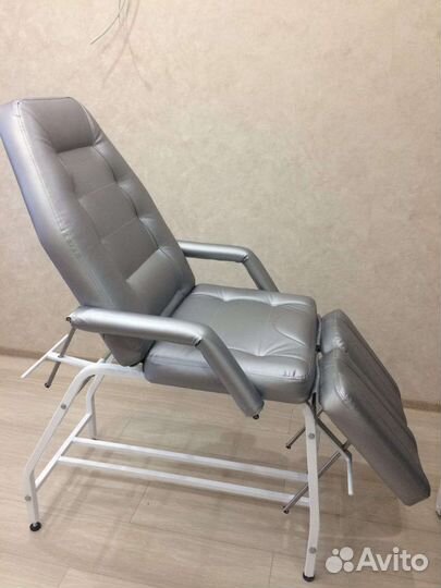 Маникюрное кресло