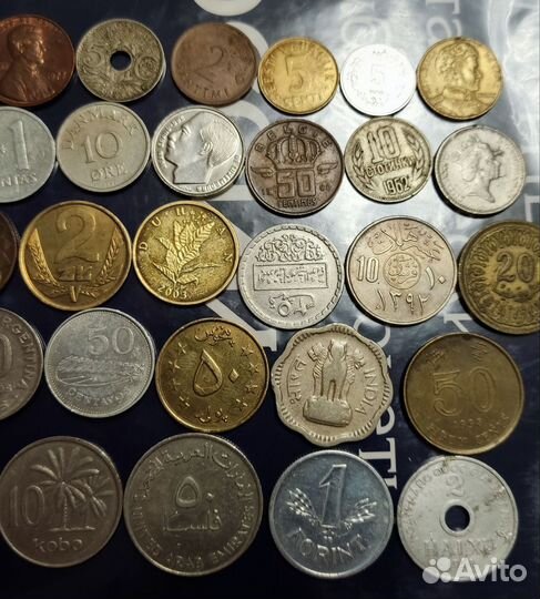 60 монет разные страны Все разные