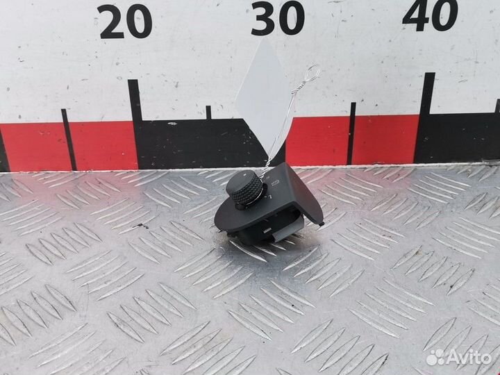 Кнопка (выключатель) Volkswagen Polo 3 2000