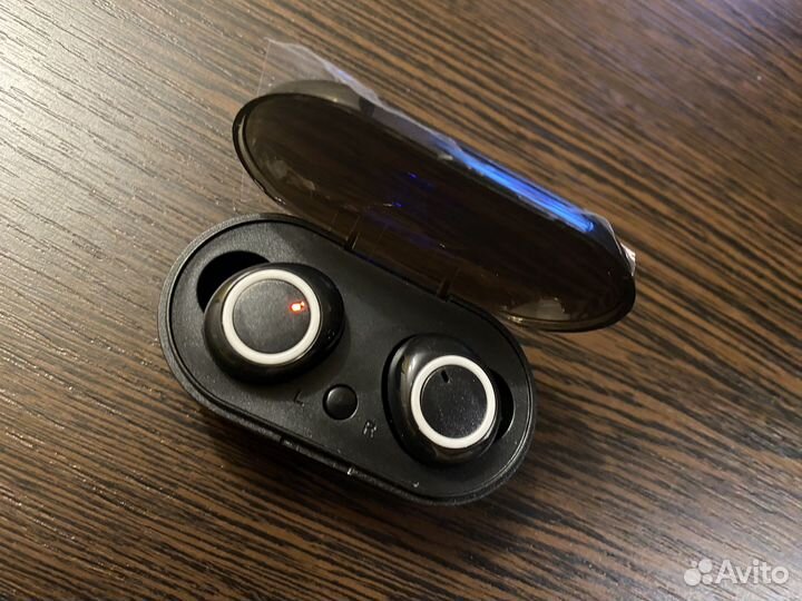 Беспроводные наушники в ассортименте